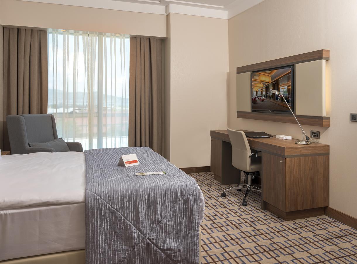 Ramada Plaza By Wyndham 5* ריזה
